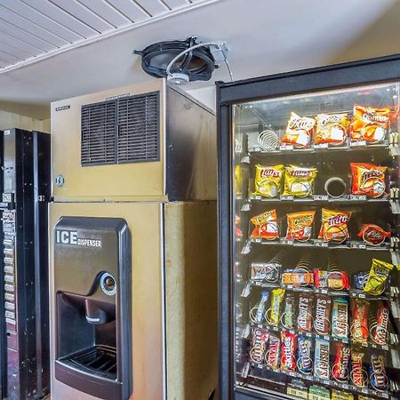 Econo Lodge Huntington - Barboursville University Area Eksteriør bilde