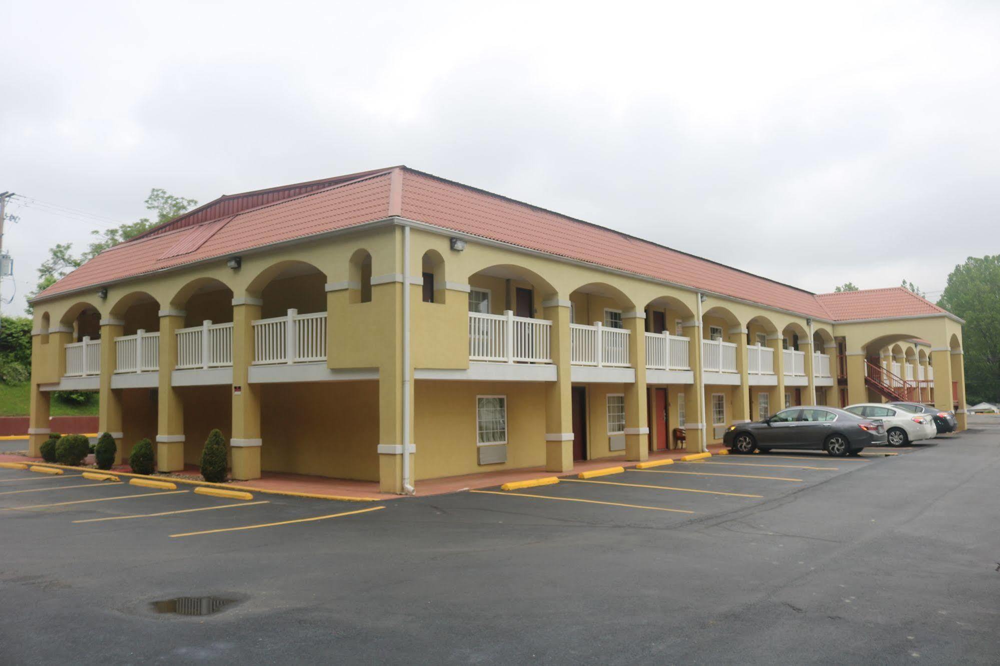 Econo Lodge Huntington - Barboursville University Area Eksteriør bilde